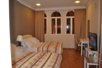 golden suites hotel