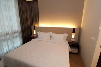 golden suites hotel