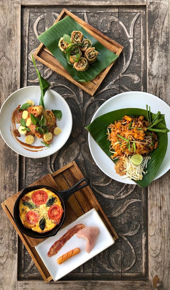 ruen kanok thai house
