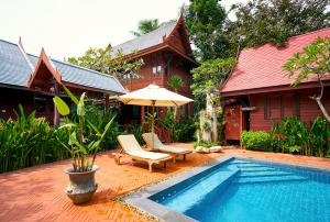 ruen kanok thai house