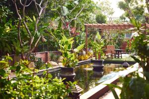 ruen kanok thai house