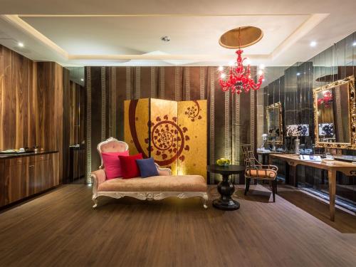 mulan motel taichung