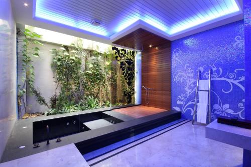 mulan motel taichung