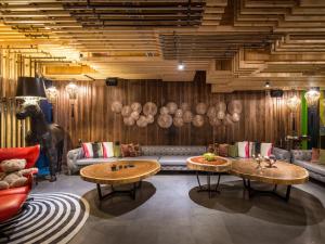 mulan motel taichung