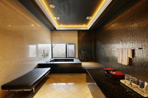 mulan motel taichung