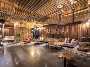 mulan motel taichung