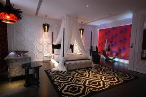 mulan motel taichung