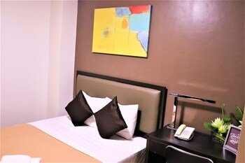 The Studio 18 Residences,Manila>>Mandaluyong,3 star