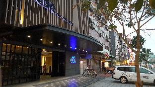 the riverside hotel international