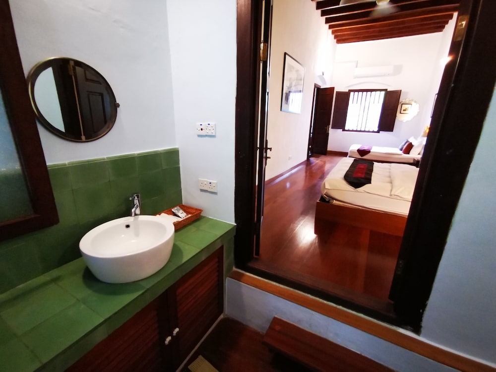 east indies mansion