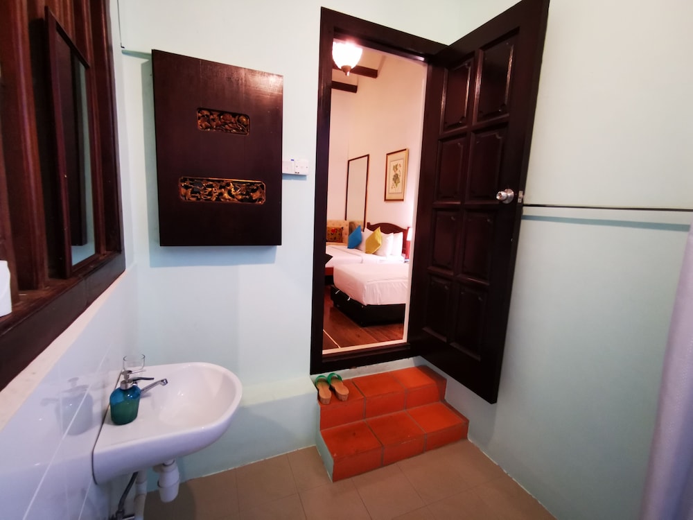 east indies mansion