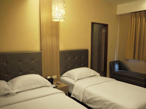 the riverside hotel hengchun