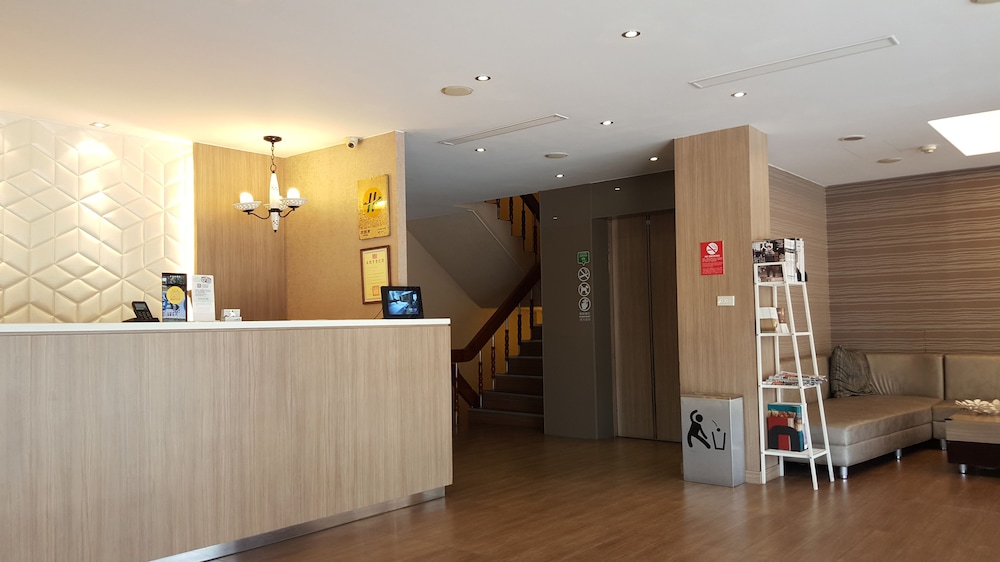 the riverside hotel hengchun