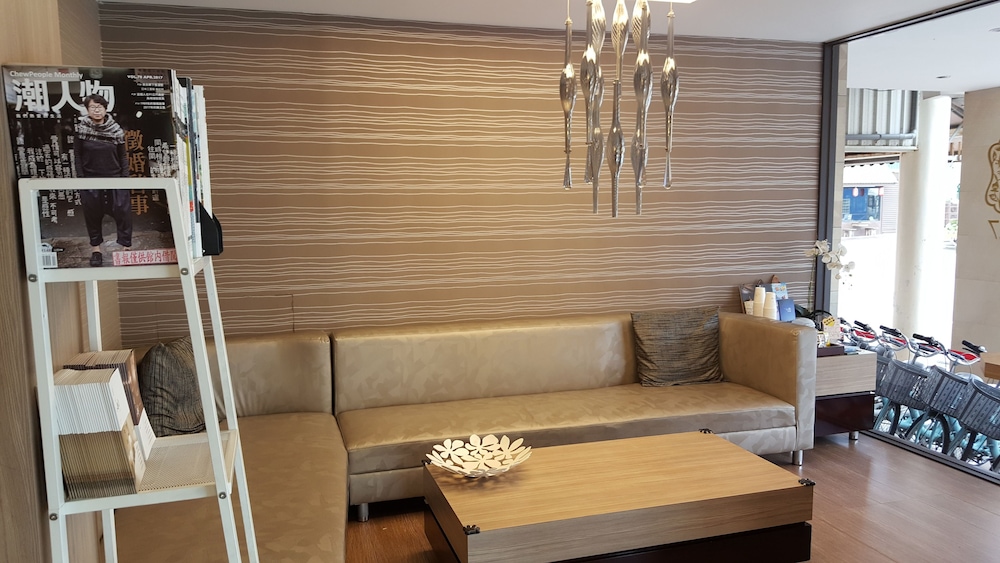 the riverside hotel hengchun