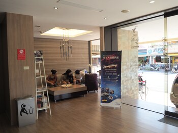 the riverside hotel hengchun