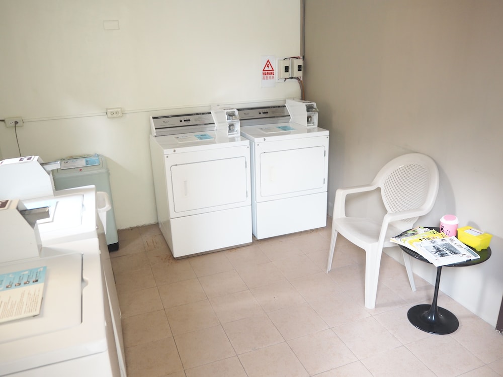 the riverside hotel hengchun