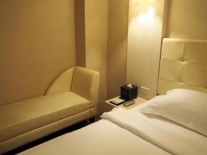 the riverside hotel hengchun
