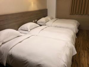 the riverside hotel hengchun