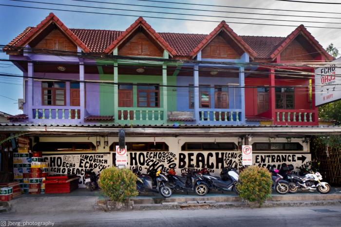 echo beach hostel