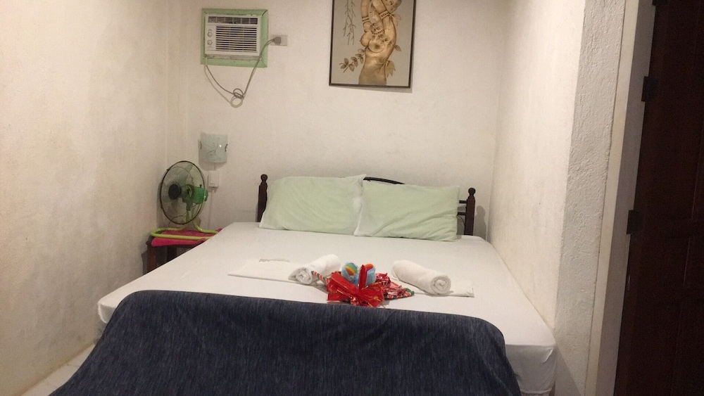 acacia sunset village inn