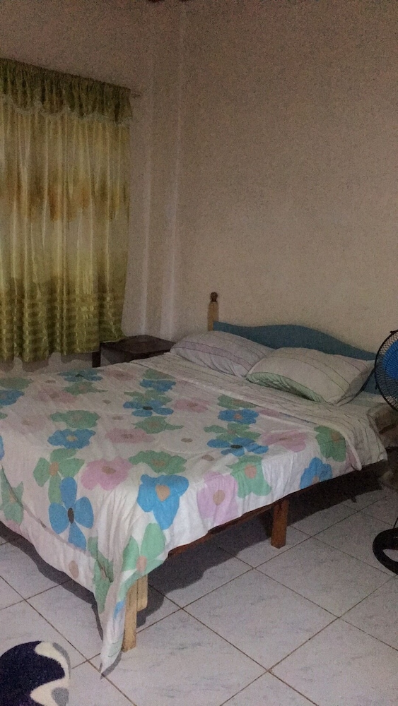 acacia sunset village inn