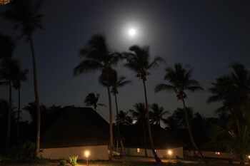 Blue Moon Beach Holiday Resort,Jangamo>>Inhambane,3 star