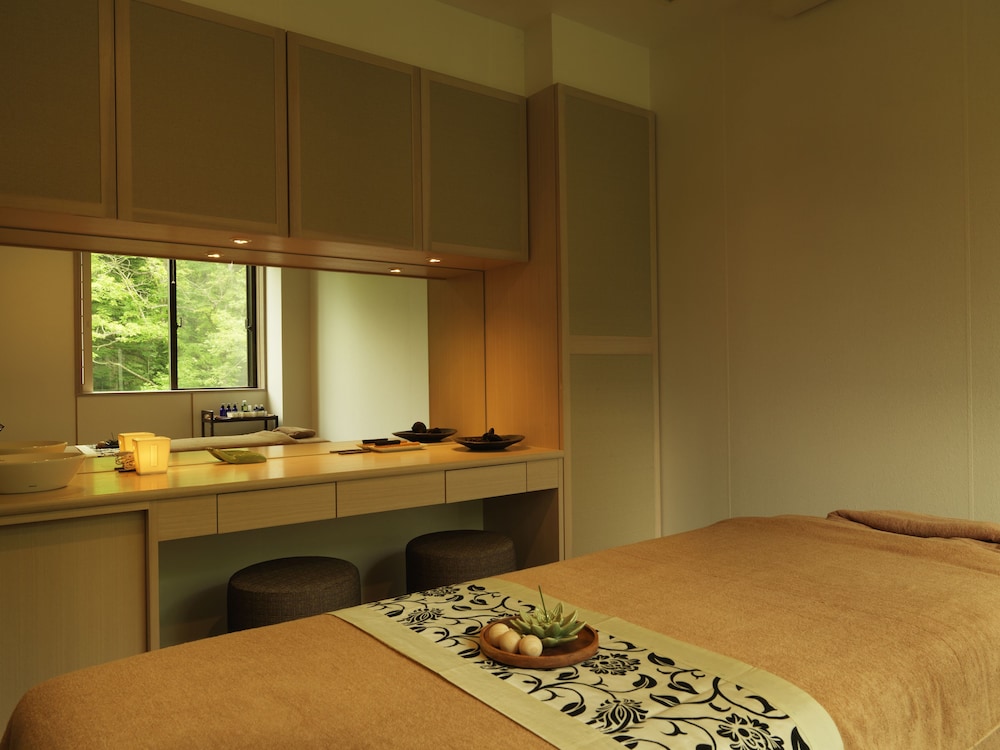 niseko konbu onsen tsuruga besso moku no sho