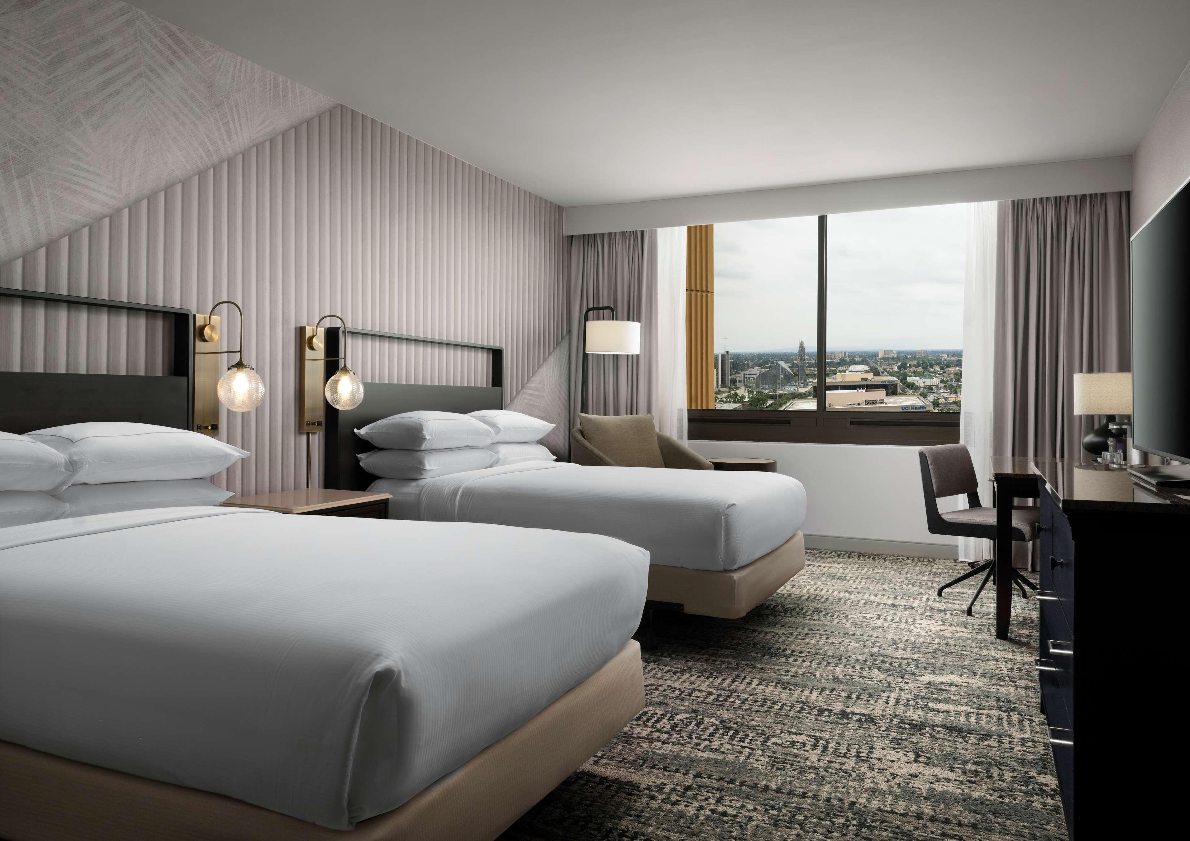 hotel fera anaheim a doubletree by hilton