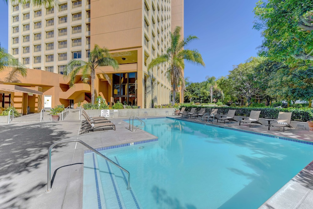 hotel fera anaheim a doubletree by hilton