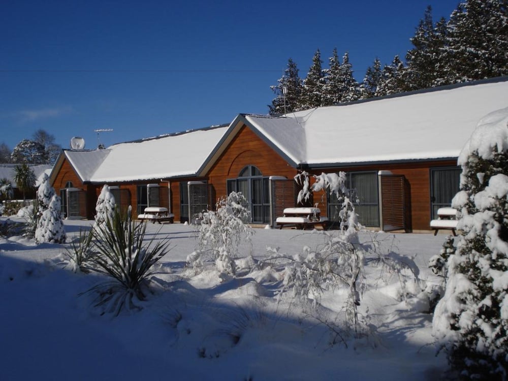 the peaks motor inn