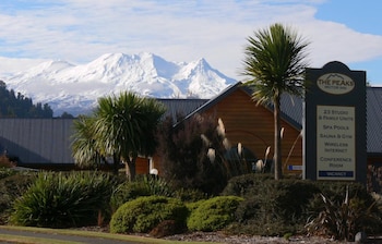 the peaks motor inn