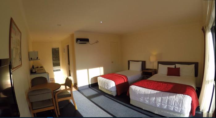 the peaks motor inn