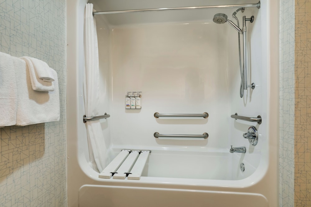 holiday inn express and suites orangeburg by ihg