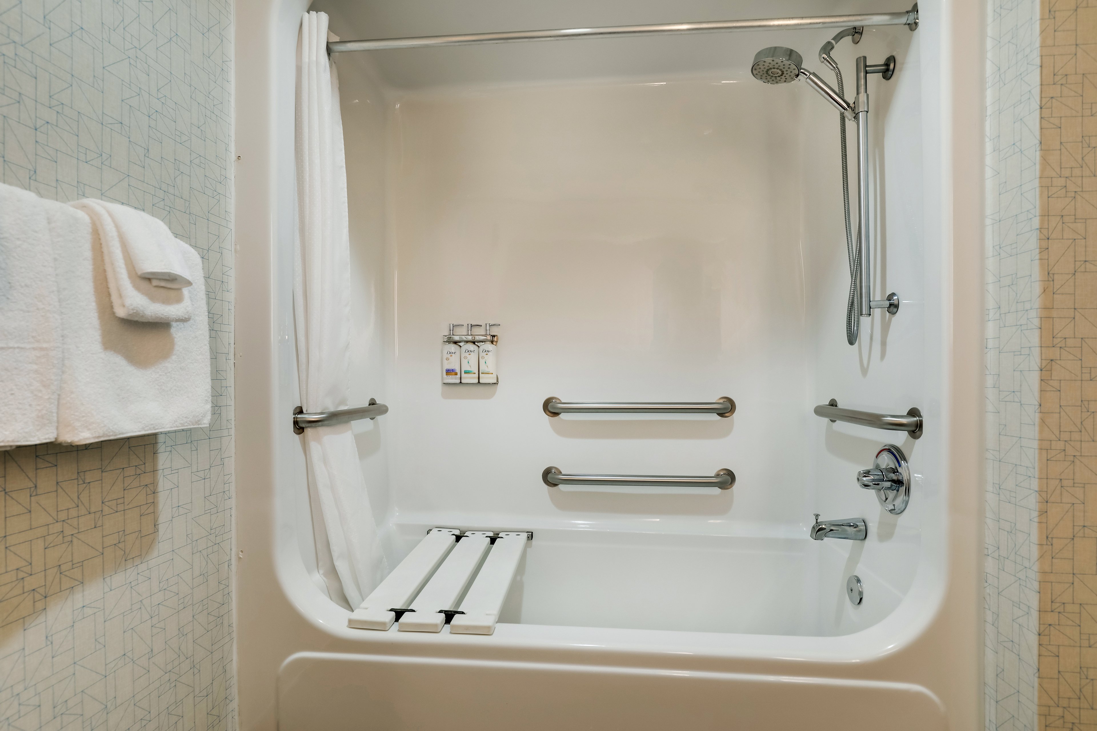 holiday inn express and suites orangeburg by ihg