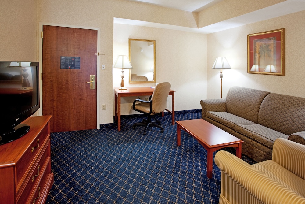 holiday inn express and suites orangeburg by ihg