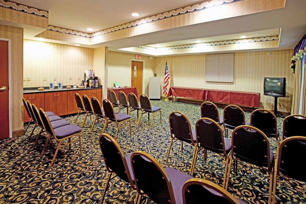 holiday inn express and suites orangeburg by ihg
