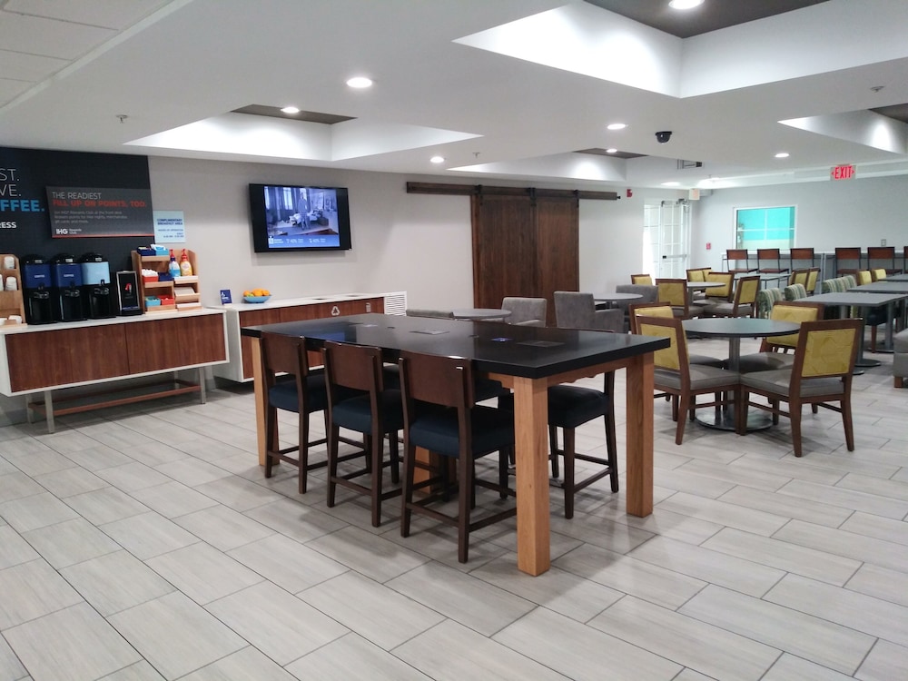 holiday inn express and suites orangeburg by ihg