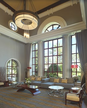 Hilton Grand Vacations Club Tuscany Village Orlando,Near Orlando Vineland Premium Outlets,4 star