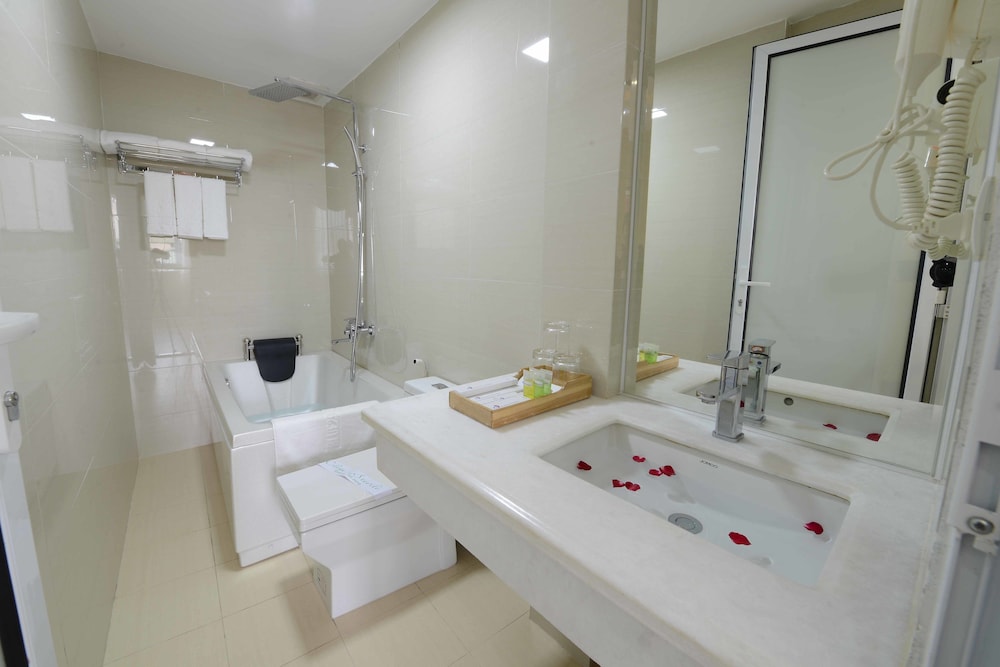 blue hanoi inn hotel