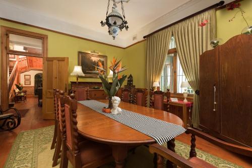 royston hall guesthouse