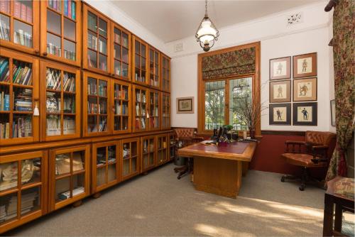 royston hall guesthouse