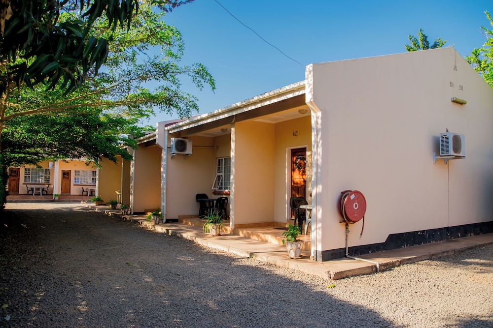mosi o tunya executive lodge