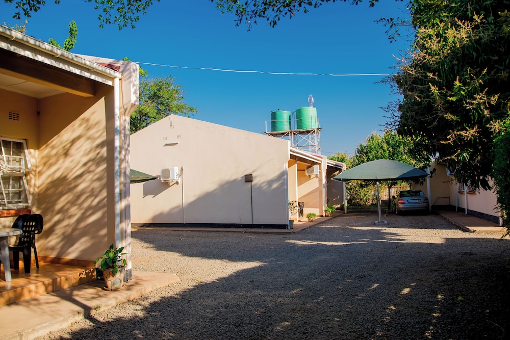 mosi o tunya executive lodge