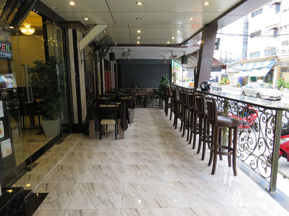 land royal residence pattaya