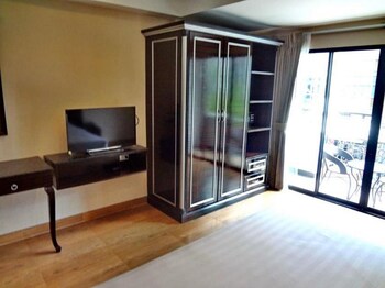 land royal residence pattaya