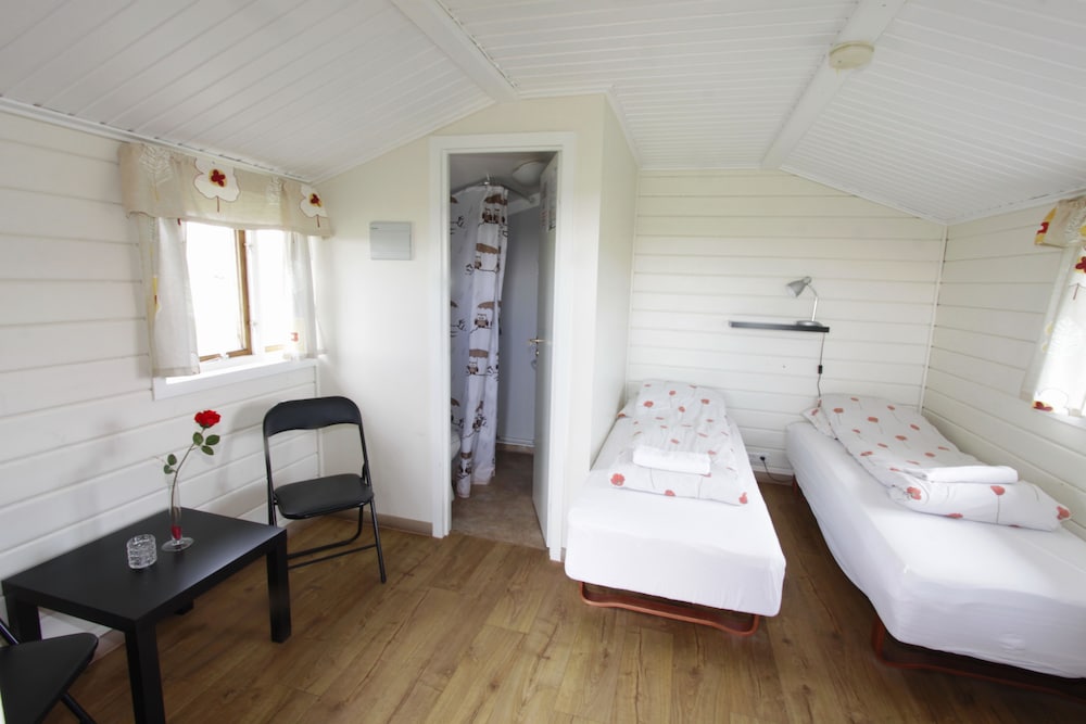 hellisholar cottages