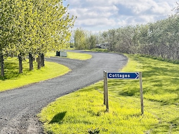 hellisholar cottages