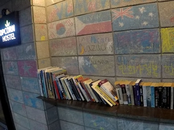 popcorn hostel haeundae