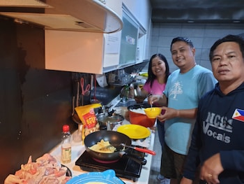 popcorn hostel haeundae