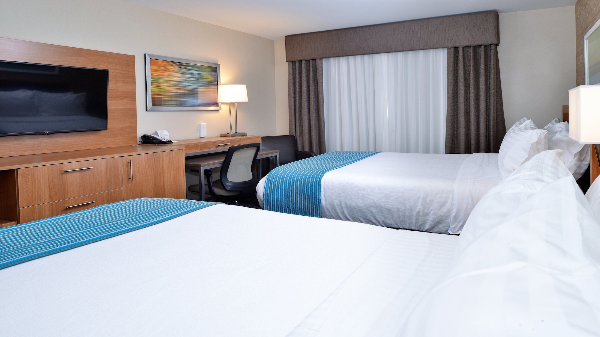 holiday inn and suites edmonton arpt conference ctr
